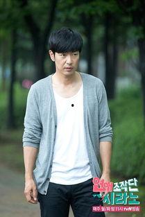 李钟和个人资料,才华横溢的演员，多面发展的艺术人生