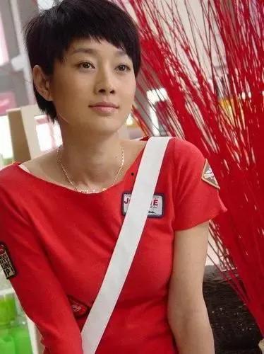 马伊琍最近生活照片,岁月静好，优雅依旧