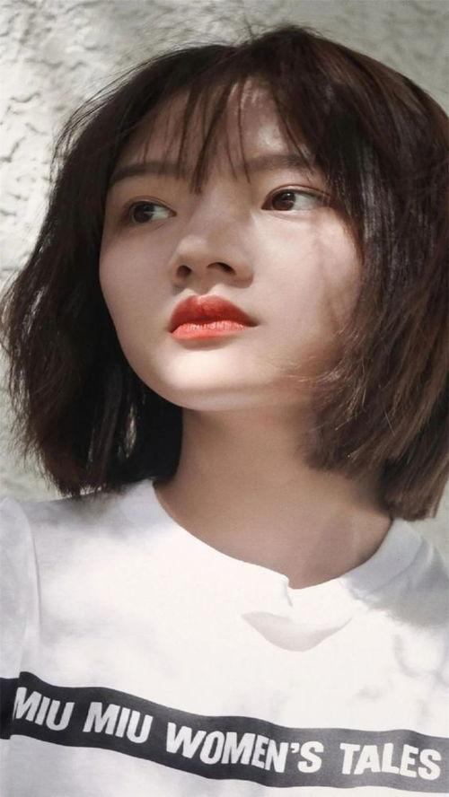 任敏图片,光影交织下的青春演绎  第2张