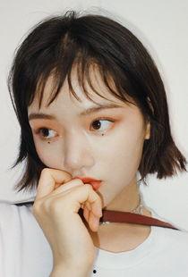 任敏图片,光影交织下的青春演绎  第3张