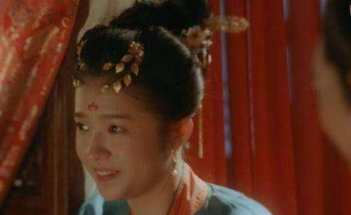 何蓝逗的背景,从平凡女孩到影视新星，她的成长之路  第3张