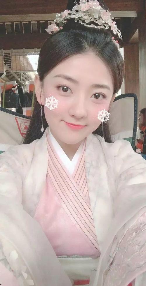 女演员梁洁几岁了,岁月如歌，美丽依旧，她如今几岁了？  第2张