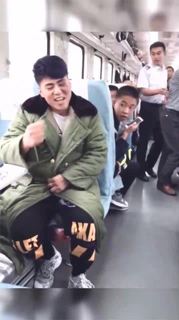 乘务员搞笑视频,空中欢乐喜剧秀  第3张